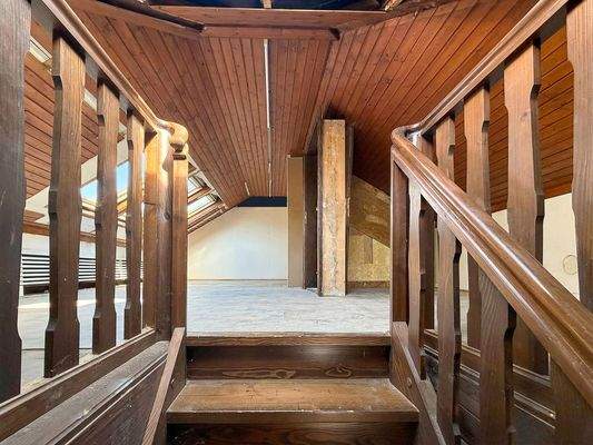 Dachgeschoss - virtuell aufgeräumt