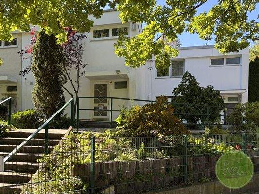 ... und Vorgarten ...