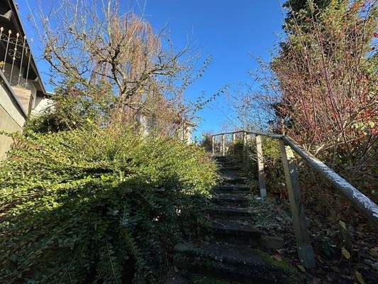 Treppenaufgang in den Garten