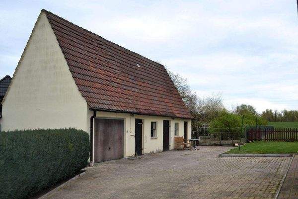 Garage und Nebengelass