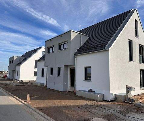 Modernes Neubauwohnen mit allem Komfort