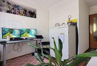 Büro und Kinderzimmer im Erdgeschoss
