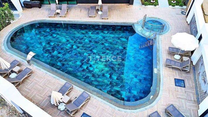 Sea View Apartments in a Secure Complex in Alanya City Center