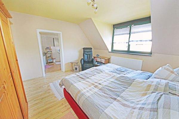 Schlafzimmer im DG