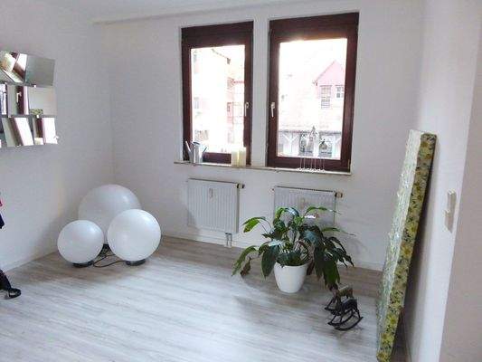 Arbeits- bzw. Esszimmer