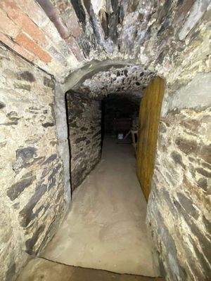 28 Hier geht es zum ältesten Bereich der Mühle.jpg