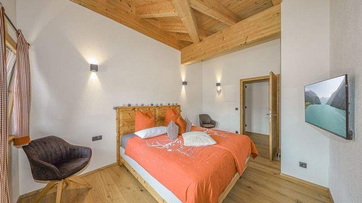 KITZIMMO-Zwei Luxuschalets mit Panoramablick in Top-Ruhelage kaufen - Immobilien Steinberg Tirol.