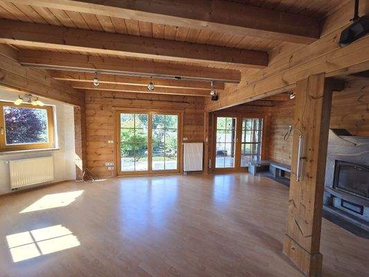 Großer, heller Wohn- u. Essbereich EG