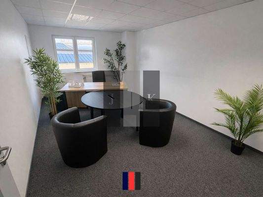 Büro Innenansicht 3 (Visual.)