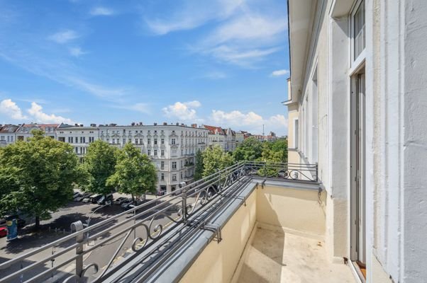 Süd-Balkon mit Blick auf den Leonhardt-Kiez