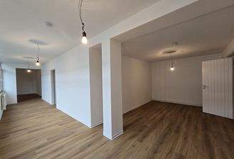 Wohnzimmer/ Zimmer 5