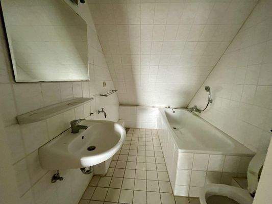 Bad DG (Eigentümerwohnung)