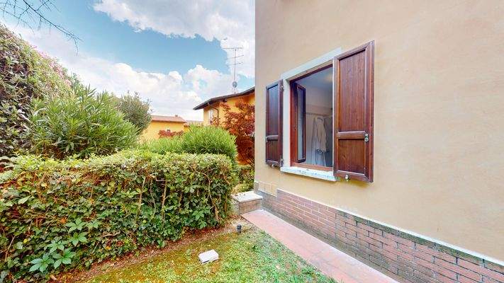 NA-072-9-Appartamento-arredato-con-corte-esclusiva