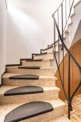 Übers Treppenhaus geht&#39;s in den nächsten Stock