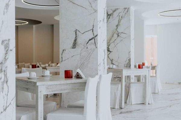 Kreta, Agia Galini: Hotel mit 29 Zimmern zu verkaufen