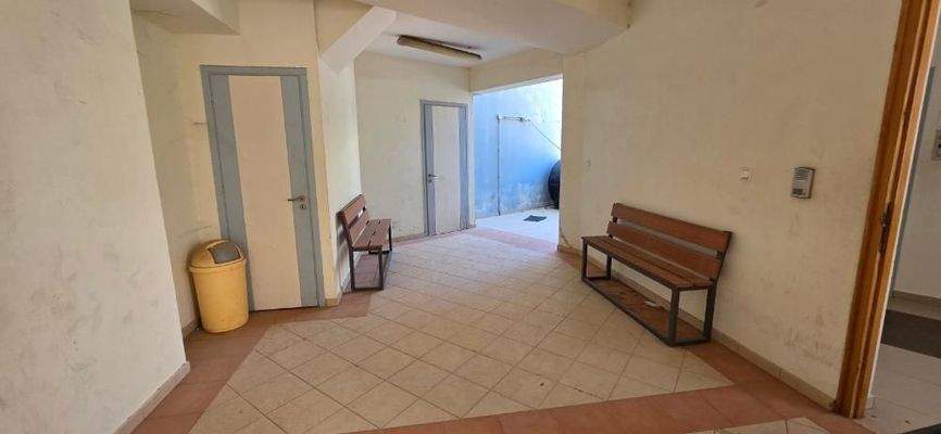 Kreta, Heraklion: Geschäftshaus im Stadtteil Atsalenio zu verkaufen