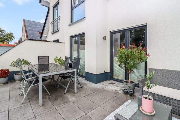 Terrassenansicht vorne