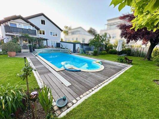 11. beheizbarer Pool mit Solar.jpg