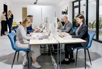 Schreibtischplätze 2