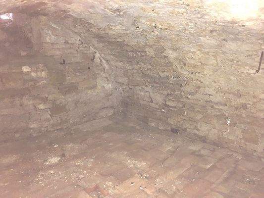 Kellergewölbe-Weinkeller