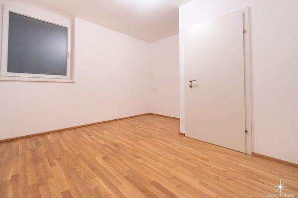 Schlafzimmer/Kinderzimmer.