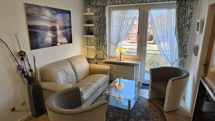 Wohnzi. mit Balkon-Westfenster