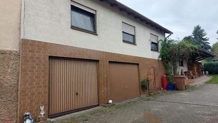 Anbau, Garagen und Gewölbekeller.jpeg