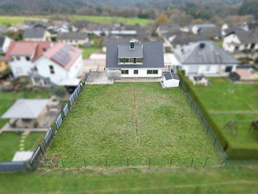 Kernsaniertes 2-3 Familienhaus zum Vollenden in Mettlach