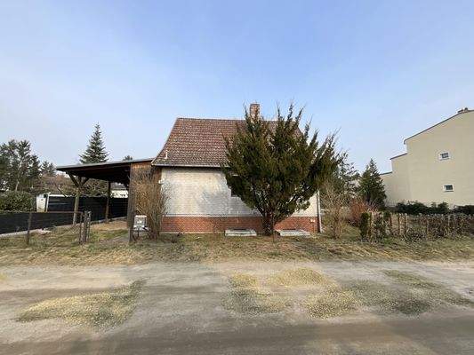 Straßenansicht frontal