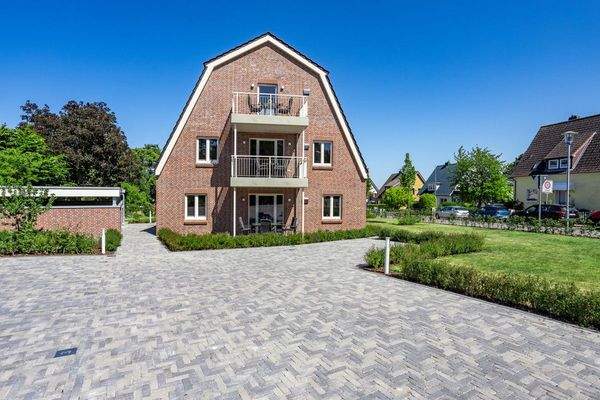 Stellplätze direkt am Haus