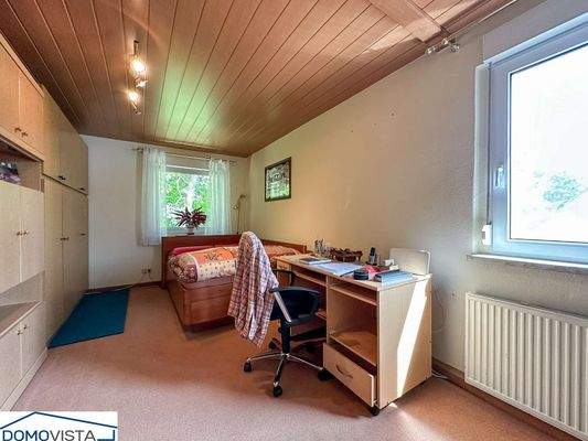 18. 1.OG Schlafzimmer 1