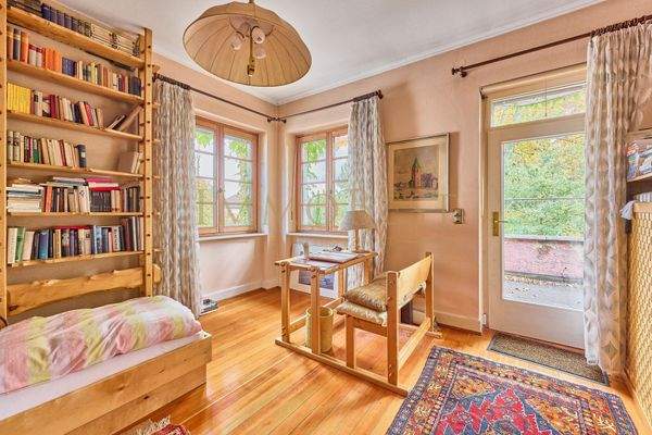 Zimmer OG mit Balkon