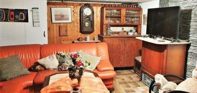 AUSGEBAUTER KELLERGESCHOSS / SOUTARRAIN 