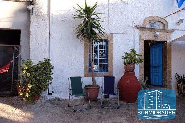 Kreta, Pompia: Traditionelles Haus in schöner Lage mit Innenhof zu verkaufen