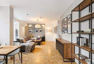 Wohnzimmer (KI generiert)