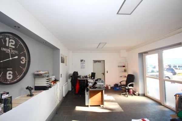 Werkstatt -Büro-