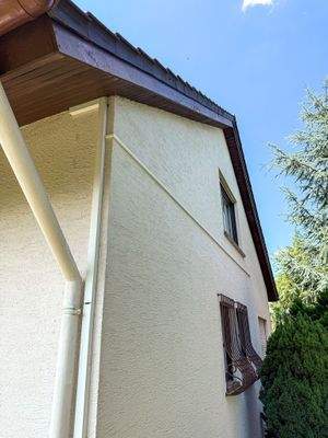 Fassade und Dachunterkante