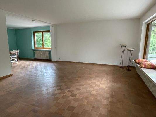 Wohn-Essbereich mit Parkettbod