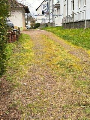 Zufahrt zum Grundstück