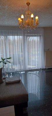 Wohn/Esszimmer mit Ausgang zum Balkon