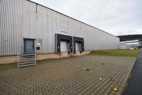 Insgesamt 14 Rolltore