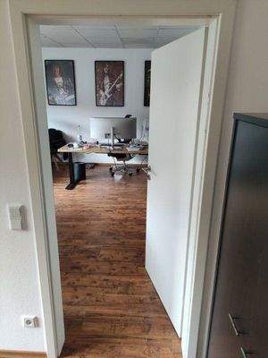 Übergang Büro Nr. 3 zu Nr. 4