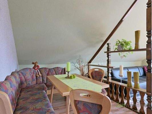 Esstisch im Wohnzimmer