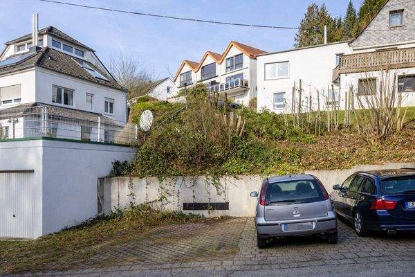 2. Stellplatz + Garagenoption