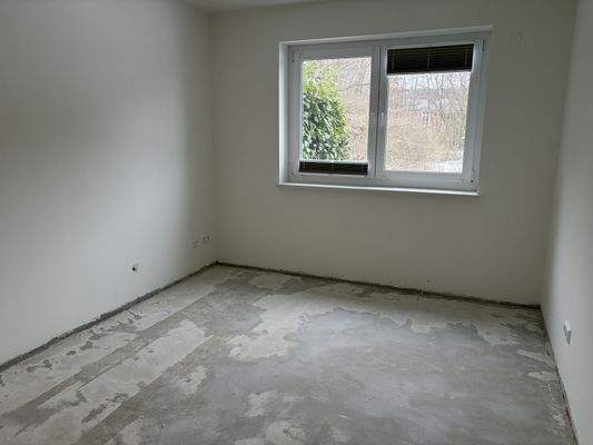 Schlafzimmer noch ohne Bodebbelag -kann selbst ausgesucht werden