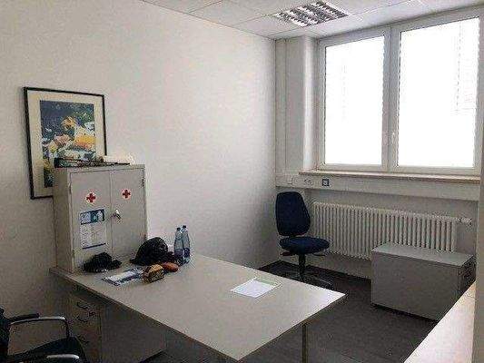 Büro Raum 46.jpg