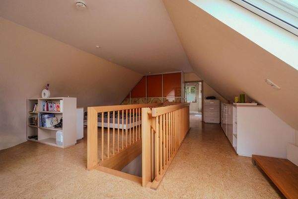 Zimmer II 2, Geschoss