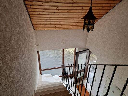 Treppenhaus DG. zum EG.