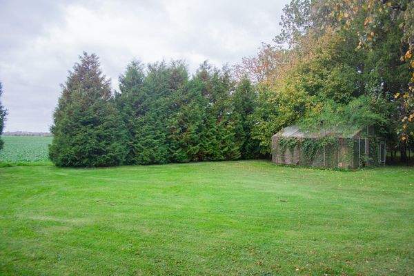 Großes Grundstück 2