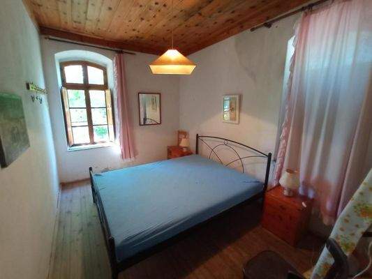 Kreta, Neapoli: Großes Steinhaus mit unvollendetem Gästehaus, Olivenhain und Garten zu verkaufen